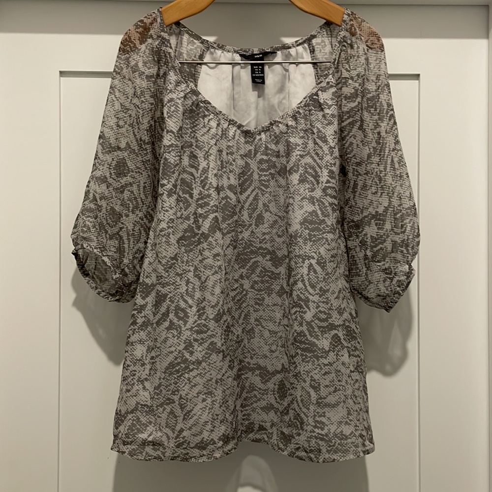 Snake print top